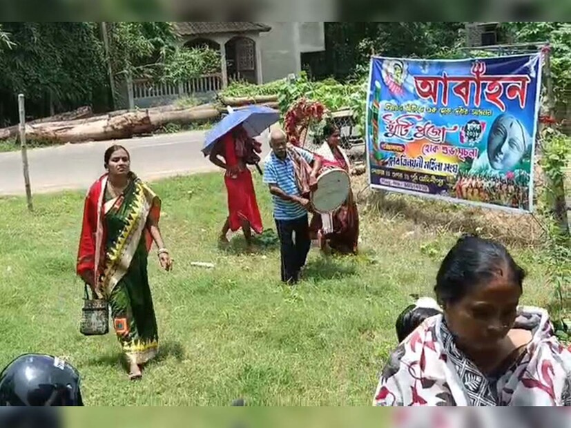 শুধু সাবেকিয়ানা নয়, থিম পুজোর ক্ষেত্রেও ত্রিনয়নী মহিলা সংঘ পিছিয়ে নেই। বরং তারা প্রতি বছর এমন সব থিম নিয়ে আসছেন যা জেলার পুরুষ-পরিচালিত পুজোগুলোকেও চিন্তায় ফেলে দেয়। সমাজ সচেতন বার্তা, পরিবেশবান্ধব চিন্তা, ঐতিহ্য ও আধুনিকতার মিশেলে তৈরি হচ্ছে প্রতিমা, প্যান্ডেল আর আলোকসজ্জা। এতটাই নিখুঁত পরিকল্পনা ও স্বতন্ত্রতা থাকে, যে জেলার বিভিন্ন থিমপুজো প্রতিযোগিতায় ত্রিনয়নী মহিলা সংঘ বারবার পুরস্কৃত হয়েছে। এখানেই স্পষ্ট হয়ে যায়—নারীর চোখেও থিমের দৃষ্টিভঙ্গি কতটা গভীর হতে পারে।