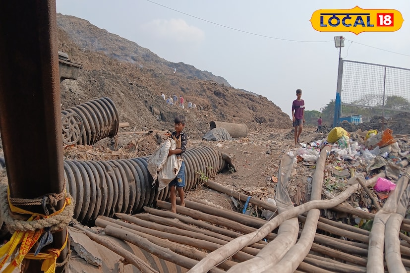 জমা জল ও বর্জ্য নিয়ন্ত্রণ সমস্যা'য় হাওড়া শহর। বর্জ্য নিয়ন্ত্রণ সমস্যা চলতি বছরে বেলগাছিয়া ভাগাড়ে প্রাকৃতিক বিপর্যয় আরও সমস্যা বাড়িয়ে দেয়। বেলগাছিয়া ভাগারের বিকল্প ডাম্পিং গ্রাউন্ড তৈরিতে সমস্যা দেখা দেয়। যে কারণে হাওড়া শহর থেকে বর্জ্য পাঠান হচ্ছে কলকাতা'র ধাবায়। এর মধ্যেই বর্ষা নামে, পাশাপাশি শহরে তৈরি হয়েছে জমা জলে ভোগান্তি। ছবি ও তথ্য: রাকেশ মাইতি 