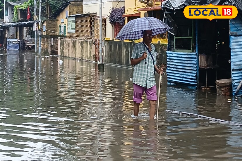 হাওড়া, রাকেশ মাইতি: শহর হবে জমা জল মুক্ত! এই বর্ষায় শহর ভাসছে জমা জলে, শহর জুড়ে সর্বত্র প্রায় জলছবি। বর্তমানে জমা জলে ভুগছে শহর। যত সময় গড়াচ্ছে এই সমস্যা আরও তীব্র থেকে তীব্রতর হয় উঠছে জমা জলের যন্ত্রণা। শহরবাসি এই জলযন্ত্রণা থেকে মুক্তি পাবার পথ খুঁজছেন। 