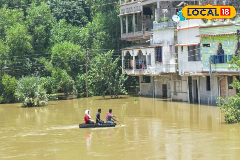 অন্যদিকে প্রশাসনেরও প্রতি বছর প্রস্তূতি থাকে ঘাটালের বন্যা মোকাবিলার। এবছরের পরিস্থিতি এতটা দীর্ঘমেয়াদি হতে পারে এমন সম্ভাবনা আগে থেকে ছিল না। ফলে রাজ্যের সচিব ও মন্ত্রীদের একাধিকবার ছুটে আসতে হয়েছে ঘাটালে। ( ছবি ও তথ্য: মিজানুর রহমান)