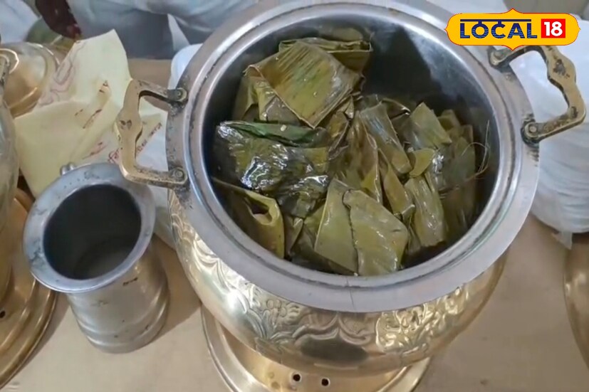 তবে বাঙালির ইলিশ প্রেম যতটা খাঁটি, ইলিশের বাঙালি প্রেমও কিন্তু ঠিক ততটাই। আমরা ভালবাসায় ভরিয়ে দিয়েছি ইলিশকে। আর তাই ইলিশ উৎসব মানে কোন কথাই হবে না।