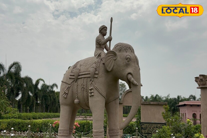 *চাঁদনি জলটুঙ্গি নির্মাণ করেছিলেন বর্ধমানের মহারাজা কীর্তিচাঁদ। তিনি তাঁর স্ত্রী রাজরাজেশ্বরী দেবীর জন্য রাজস্থানের ‘হাওয়া মহল’ এর আদলে জলাশয়ের মাঝখানে এই অপূর্ব স্থাপত্যটি গড়ে তুলেছিলেন।