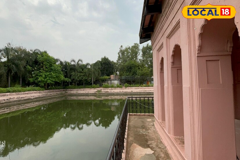 *এখানে এসি ও নন এসি দুই ধরনের রুম পাওয়া যায়। নন এসি রুম ভাড়া ২,০০০ টাকা এবং এসি রুম ২,৫০০ টাকা। এছাড়া ৭০০ টাকায় একজনের জন্য চারবেলা খাবারের প্যাকেজও রয়েছে।