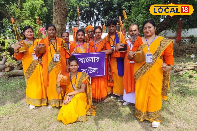 রাজ্যস্তরের কর্মশালায় পূর্ব বর্ধমানের লোকশিল্পীরা। পূর্ব বর্ধমান জেলা তথ্য ও সংস্কৃতি বিভাগের উদ্যোগে জেলার দশজন লোকশিল্পী অংশ নিচ্ছেন একটি রাজ্যস্তরের কর্মশালায়। গীতাঞ্জলি স্টেডিয়ামে অনুষ্ঠিত কর্মশালাটি শুরু হয়েছে ৬ অগাস্ট থেকে, চলবে ১৪ পর্যন্ত।( চিত্র ও তথ্য সূত্র: সায়নী সরকার) রাজ্যস্তরের কর্মশালায় পূর্ব বর্ধমানের লোকশিল্পীরা। পূর্ব বর্ধমান জেলা তথ্য ও সংস্কৃতি বিভাগের উদ্যোগে জেলার দশজন লোকশিল্পী অংশ নিচ্ছেন একটি রাজ্যস্তরের কর্মশালায়। গীতাঞ্জলি স্টেডিয়ামে অনুষ্ঠিত কর্মশালাটি শুরু হয়েছে ৬ অগাস্ট থেকে, চলবে ১৪ পর্যন্ত।( চিত্র ও তথ্য সূত্র: সায়নী সরকার)