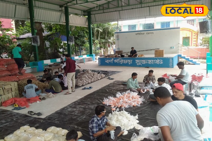 স্বাধীনতা দিবসের প্রাক্কালে এবং একই দিনে, জেলা পরিষদ এই অঞ্চলের ৫,০০০ জলবন্দি মানুষকে শুকনো খাবারের প্যাকেট বিতরণ করবে। ( ছবি ও তথ্য মিজানুর রহমান )