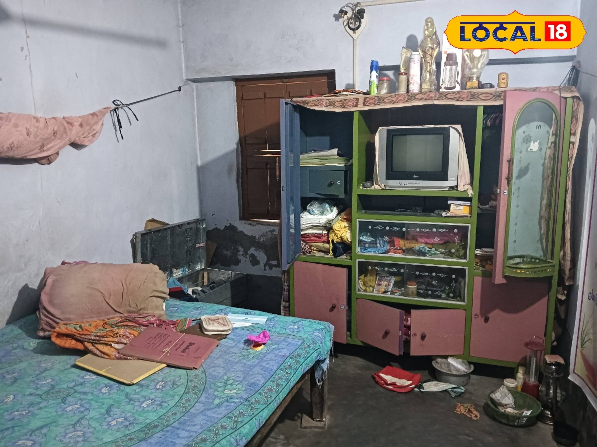 রাতে পরপর দু'টি বাড়িতে 'নিশি কুটুম্বের' হানা, চাঞ্চল্য ছড়াল এলাকায়!