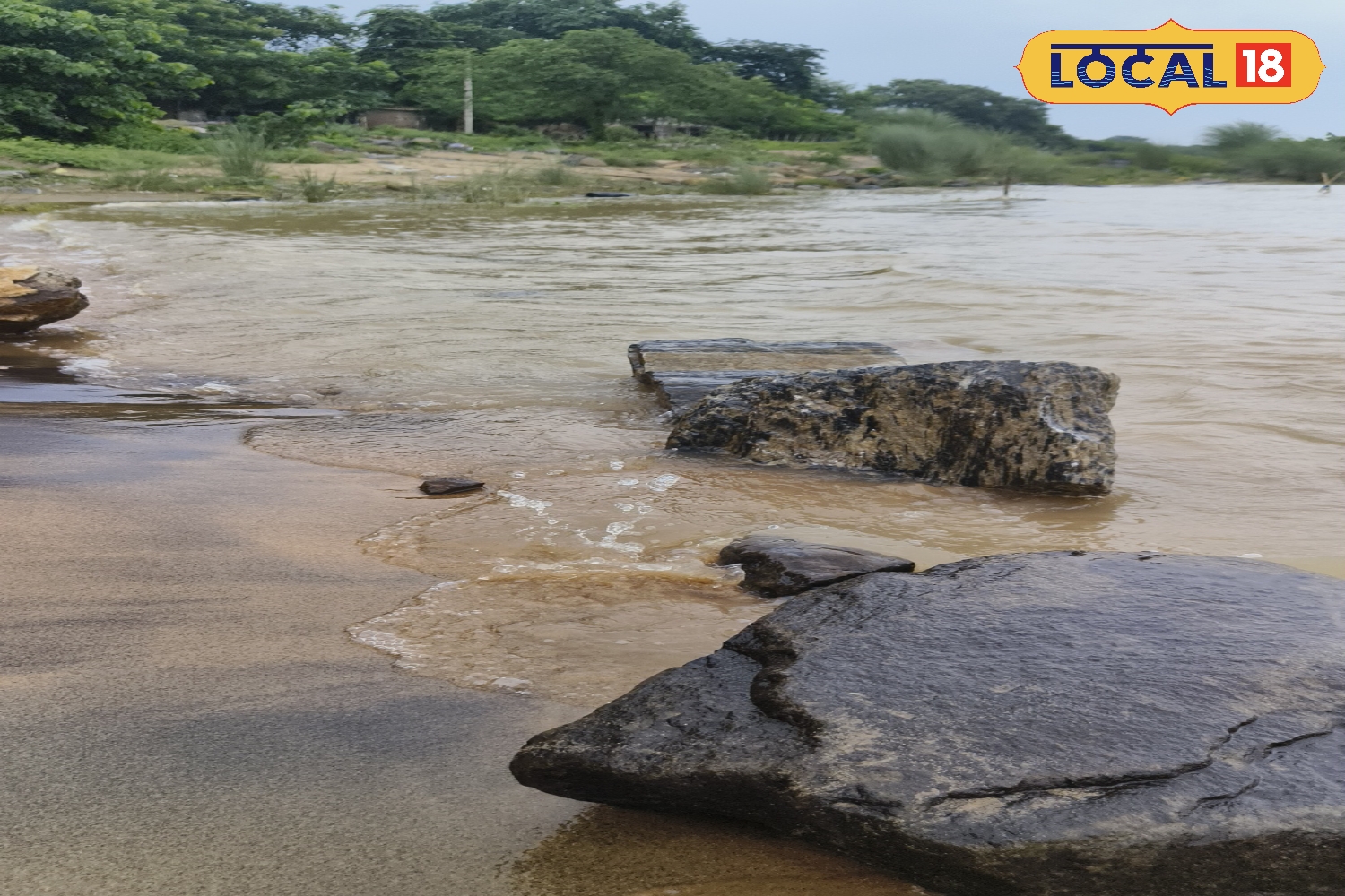  হাতে মাত্র কয়েক ঘণ্টা সময়, মন ভাল করতে নিজের প্রিয় মানুষটিকে সঙ্গে নিয়ে চলে আসুন এখানে!