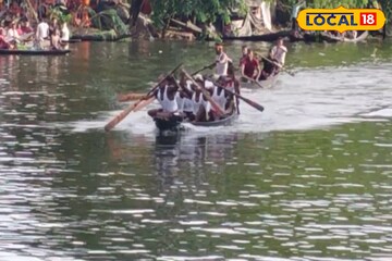 ভারত–বাংলাদেশ সীমান্তে সোনাই নদীতে নৌকা বাইচে উৎসবের আমেজ ভারত–বাংলাদেশ সীমান্তে সোনাই নদীতে নৌকা বাইচে উৎসবের আমেজ
