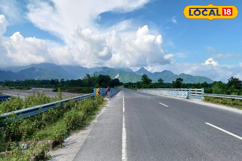 তিস্তা, তোর্ষা ও জলঢাকা নদীতে জলস্তর বাড়ার আশঙ্কা রয়েছে। পাহাড়ে নতুন করে ধস নামার আশঙ্কাও থেকে যাচ্ছে।