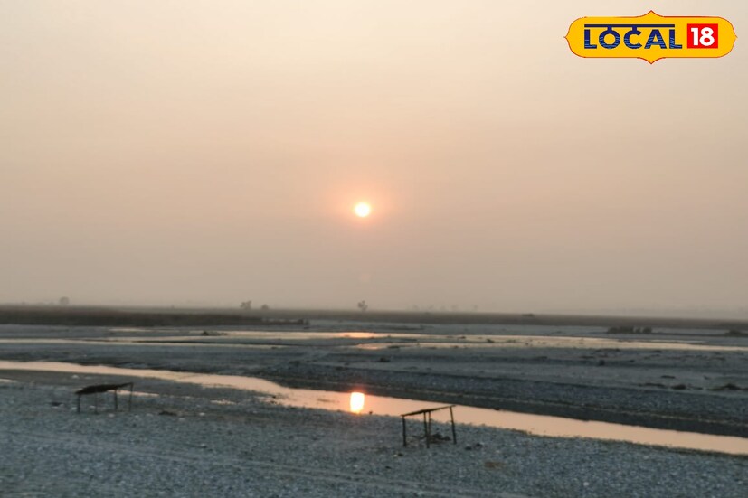 তবে রবি ও সোমবার উত্তরের দার্জিলিং, কালিম্পং, জলপাইগুড়ি, আলিপুরদুয়ার ও কোচবিহার জেলায় ভারী বৃষ্টি হতে পারে। ভারী বৃষ্টির কারণে নদীর জলস্তর বাড়বে।