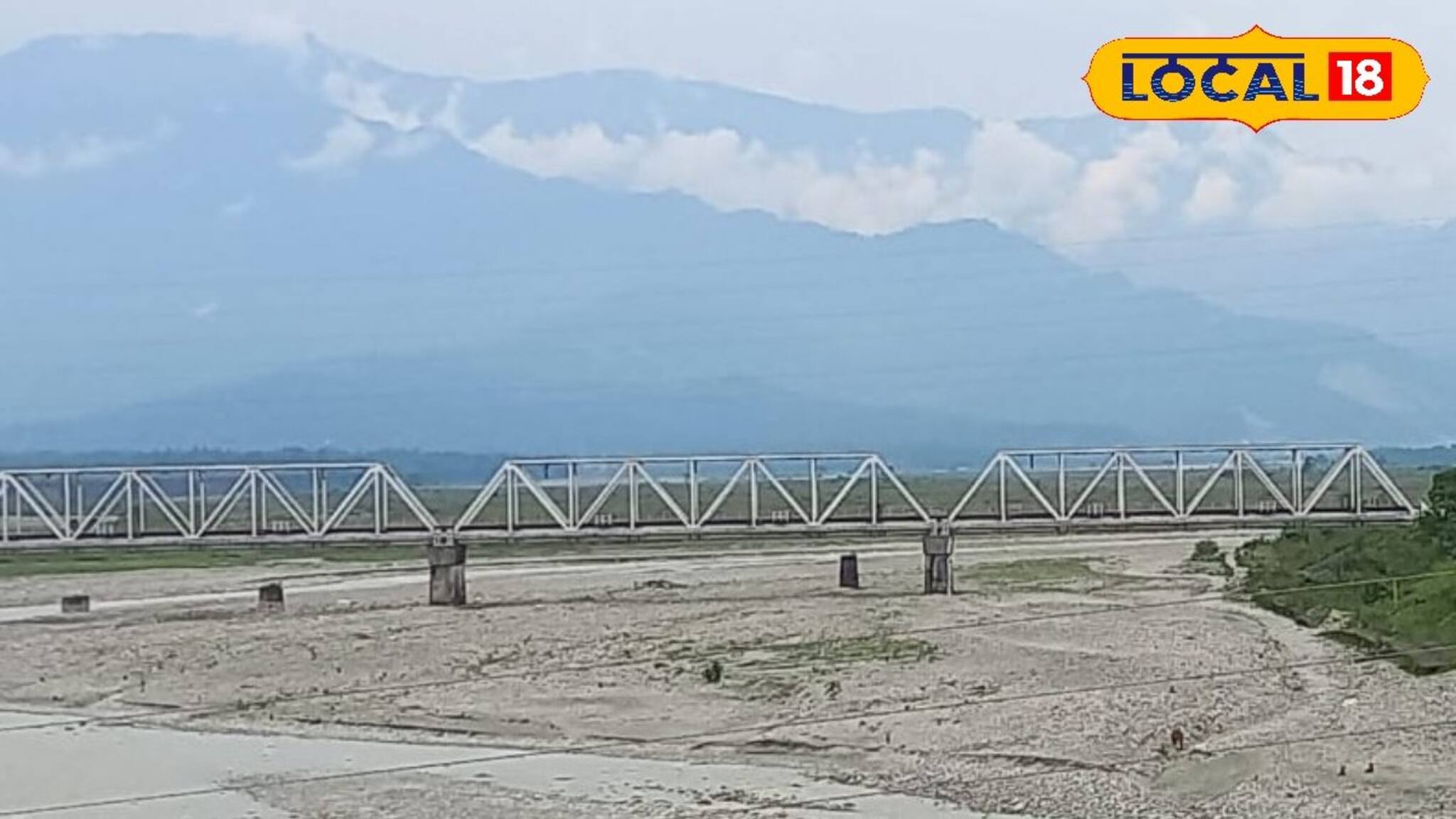 তিস্তা ও জলঢাকায় বিরাট সতর্কতা! কতটা জল ছাড়া হল ব্যারেজ থেকে, জানেন? চমকে উঠবেন