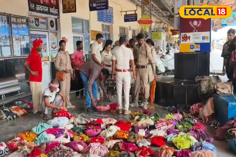 এদিকে এই ঘটনায় বন দফতরের হাতে কচ্ছপ তুলে দেওয়ার পর ধৃতদের গ্রেফতার করে আগামীকাল মালদা জেলা আদালতে করা হবে বলে জানা গেছে।