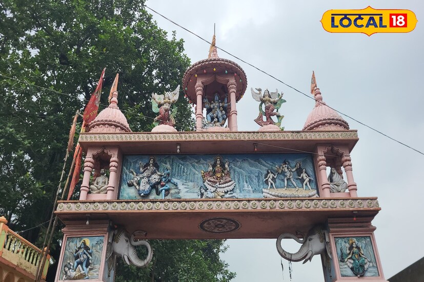 আসানসোল শহর থেকে হাতে গোনা মাত্র ১৫ কিলোমিটারের মধ্যে রয়েছে সালানপুর কালী তলা মন্দির। প্রায় ১০০ বছরের কাছাকাছি পুরনো মন্দির বলে স্থানীয় সূত্রে জানা গিয়েছে । মন্দির ঢুকতেই সামনে একটি তোরণ করা রয়েছে। যে তোরণের মধ্যে ফুটিয়ে তোলা হয়েছে বিভিন্ন হাতের কাজ এর নকশা দিয়ে দেবদেবীদের ছবি। এ মন্দিরে পাবেন এক যুগে বেশ কয়েকটি দেবদেবীর দর্শন। তাই দেরি না করে আজই চলে আসুন। (ছবি ও তথ্য -রিন্টু পাঁজা আসানসোল)