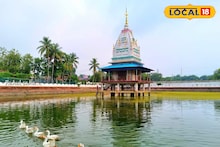 সন্ধে নামতেই...! নৌকা চালিয়ে রোজ যান পুরোহিত, নবদ্বীপের জল মন্দিরের ভিতরে কী হয় জানেন?