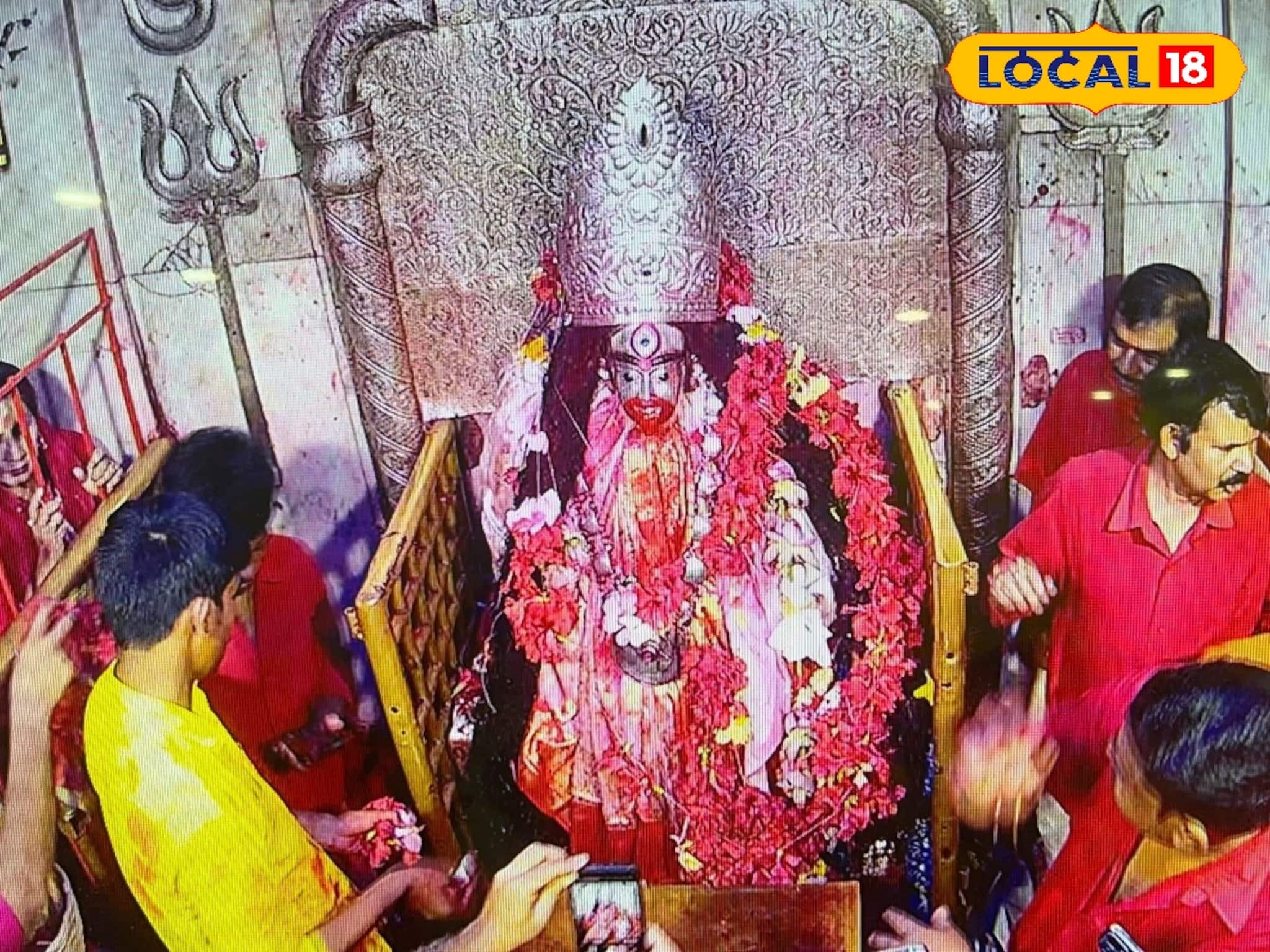 কৌশিকী আমাবস্যায় মা তারাকে স্নান করিয়ে শুরু হল পুজো! দেখে নিন তারাপীঠে কী কী হল