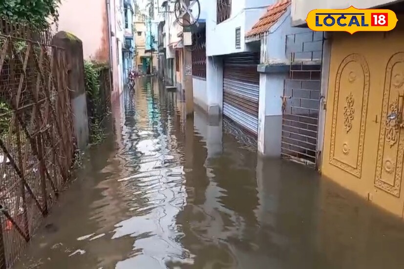 আরেক স্থানীয় বাসিন্দা দেবদাস রক্ষিত বলেন, দেখতেই পাচ্ছেন জল জমে কী অবস্থা হয়েছে। ড্রেনগুলো ঠিকমতো পরিষ্কার হয় না। গতকাল রাত আটটার পর বৃষ্টি কমে গেছে, তাও এখনও জল নামেনি। ড্রেনটা কভার করা হয়েছে, কিন্তু কোনরকম পরিষ্কার করা হয় না। কভার হয়ে যাওয়ার পর দায়িত্ব শেষ। ড্রেনগুলো দেখলে দেখা যাবে সবই নোংরায় ভর্তি, পরিষ্কার হয় না।