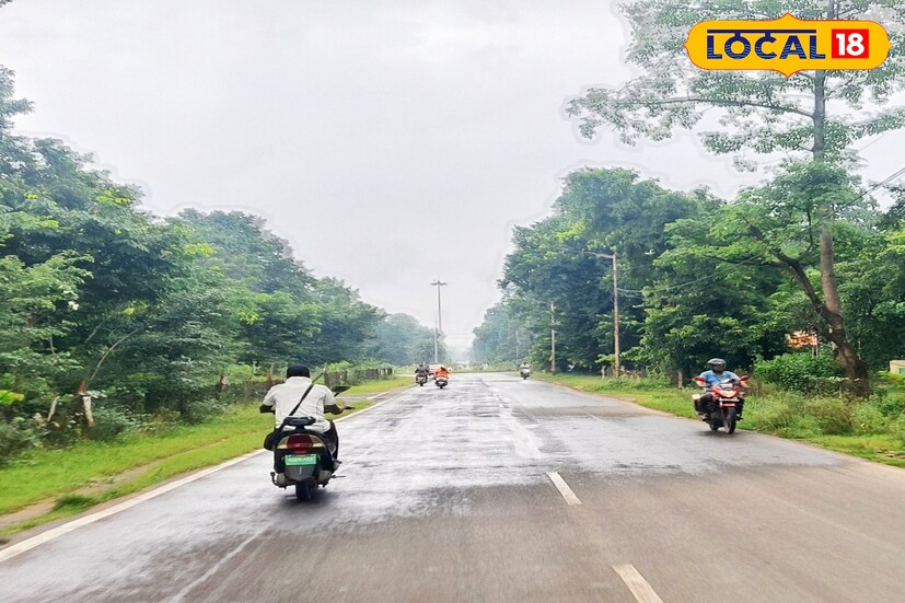 হাজারেরও অধিক সিসি টিভি ক্যামেরা দিয়ে দুর্গাপুর শিল্পাঞ্চল মুড়ে ফেলছে আসানসোল-দুর্গাপুর পুলিশ কমিশনারেট। পাশাপাশি শতাধিক গোপন ক্যামেরাও থাকছে শহরের আনাচে-কানাচে। ইতিমধ্যেই শহরের একাধিক গুরুত্বপূর্ণ এলাকায় সিসি ক্যামেরা বসানো হয়ে গিয়েছে।( ছবি ও তথ্য : দীপিকা সরকার) 