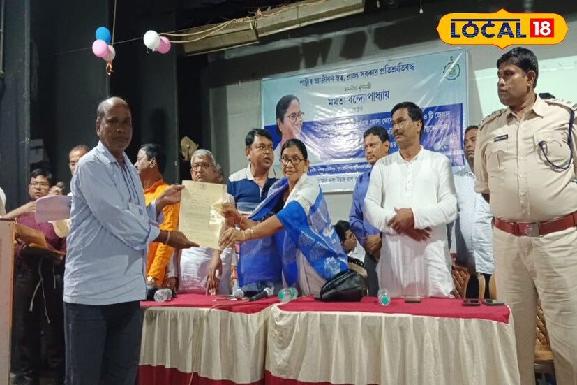 প্রশাসনের পক্ষ থেকে জানানো হয়েছে, শুধু এই ১৭৭ জন নয়, ভবিষ্যতে ধাপে ধাপে আরও অনেক ভূমিহীন পরিবারের হাতে পাট্টা তুলে দেওয়া হবে। সরকারের উদ্যোগে গ্রামীণ এলাকায় ভূমিহীনদের নিরাপদ বাসস্থান ও কৃষিজমির অধিকার নিশ্চিত করতে চলমান এই প্রকল্প জেলাজুড়ে আরও বিস্তৃত আকার নেবে। ( ছবি ও তথ্য মিজানুর রহমান )