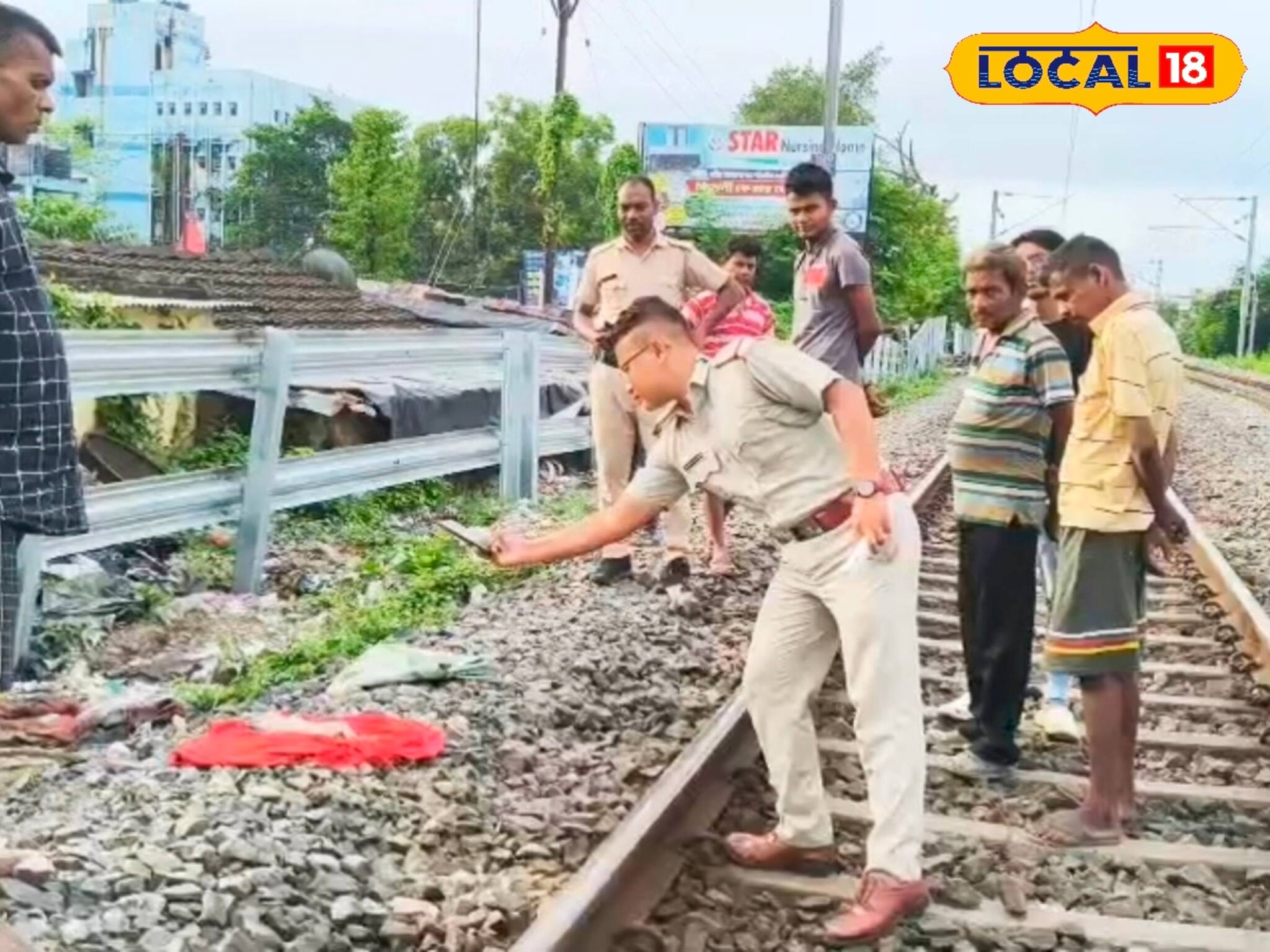 রেল লাইনের উপর লাল কাপড়ে জড়ানো সদ্যোজাত, সামনে যেতেই ভয়াবহ দৃশ্য! মালদহে চাঞ্চল্য