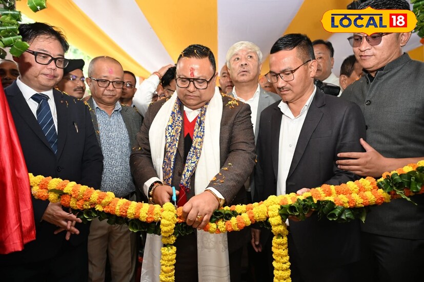 দার্জিলিং, ঋত্বিক ভট্টাচার্যঃ পাহাড়বাসীর বহু দিনের স্বপ্ন বাস্তবায়িত হল। দার্জিলিং পাহাড়ের ইতিহাসে প্রথমবারের মতো উদ্বোধন হল প্রকৌশল শিক্ষার প্রতিষ্ঠান- দার্জিলিং হিল ইনস্টিটিউট অফ টেকনোলজি অ্যান্ড ম্যানেজমেন্ট (DHITM)। গোর্খাল্যান্ড টেরিটোরিয়াল অ্যাডমিনিস্ট্রেশনের অধীনে নির্মিত এই কলেজের আনুষ্ঠানিক উদ্বোধন তাকদাহে অনুষ্ঠিত হয়।