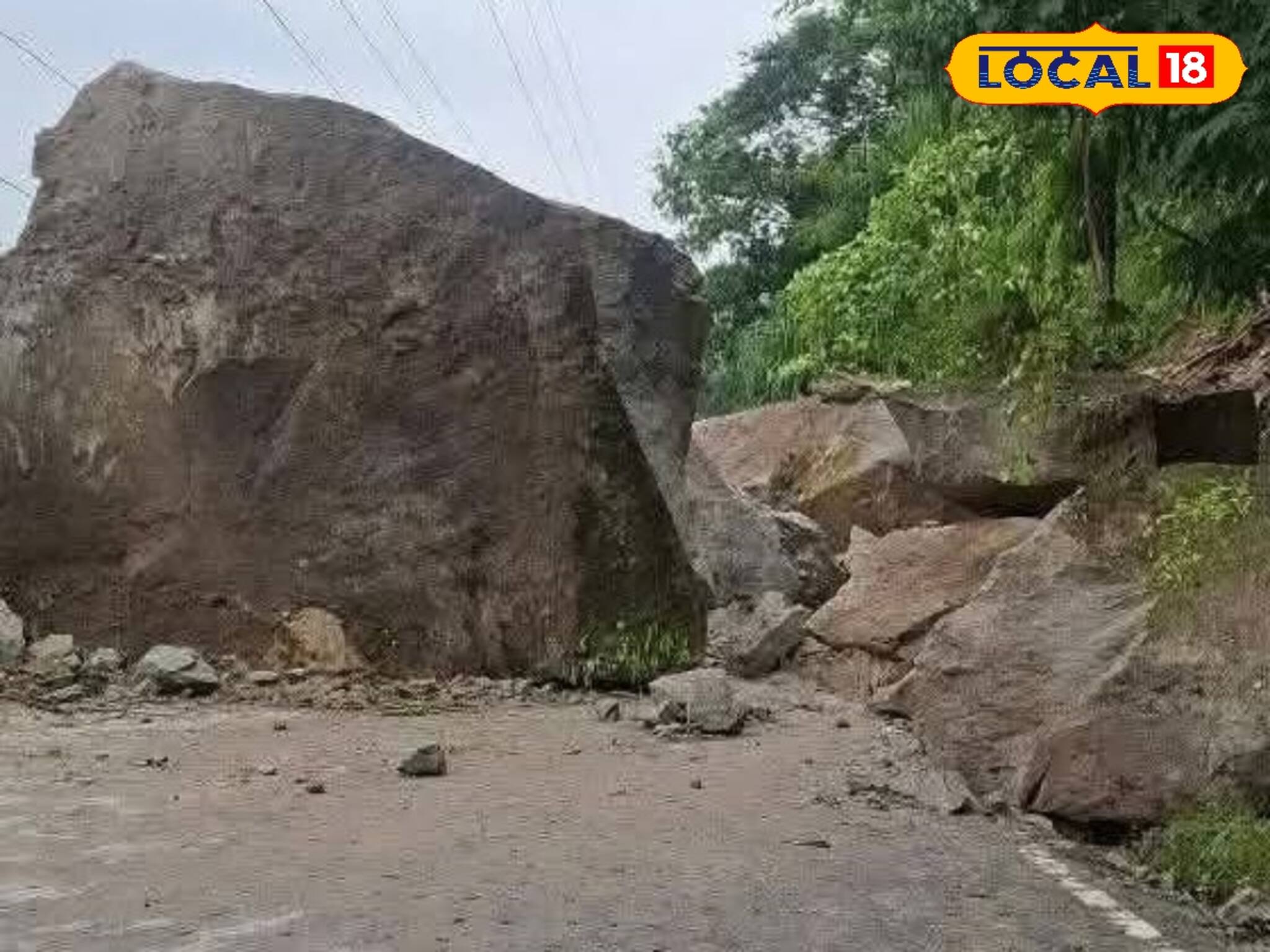 বাংলা সিকিমের প্রাণভ্রোমরা ফের ক্ষতিগ্রস্ত,ভেঙে গেল ১০ নম্বর জাতীয় সড়কের এই অংশ,রইল ফটো