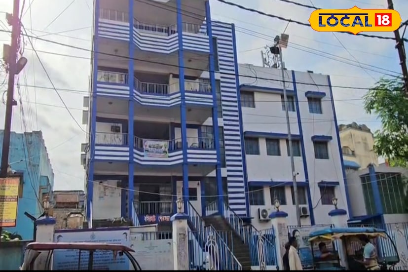 *কেন্দ্রীয় সরকারের আবাসন ও নগরোন্নয়ন দফতরের উদ্যোগে চালু হওয়া স্বচ্ছ মিশন ২.০-এর অধীনে সম্প্রতি রাজ্যজুড়ে এক বিশেষ সমীক্ষা পরিচালিত হয়। এই সমীক্ষায় প্রতিটি পৌরসভার বর্জ্য ব্যবস্থাপনা, পরিচ্ছন্নতা ও নাগরিক অংশগ্রহণের মান যাচাই করা হয়। সেই রিপোর্টে বসিরহাট পৌরসভা রাজ্যের মধ্যে বিশেষ সাফল্য অর্জন করে।