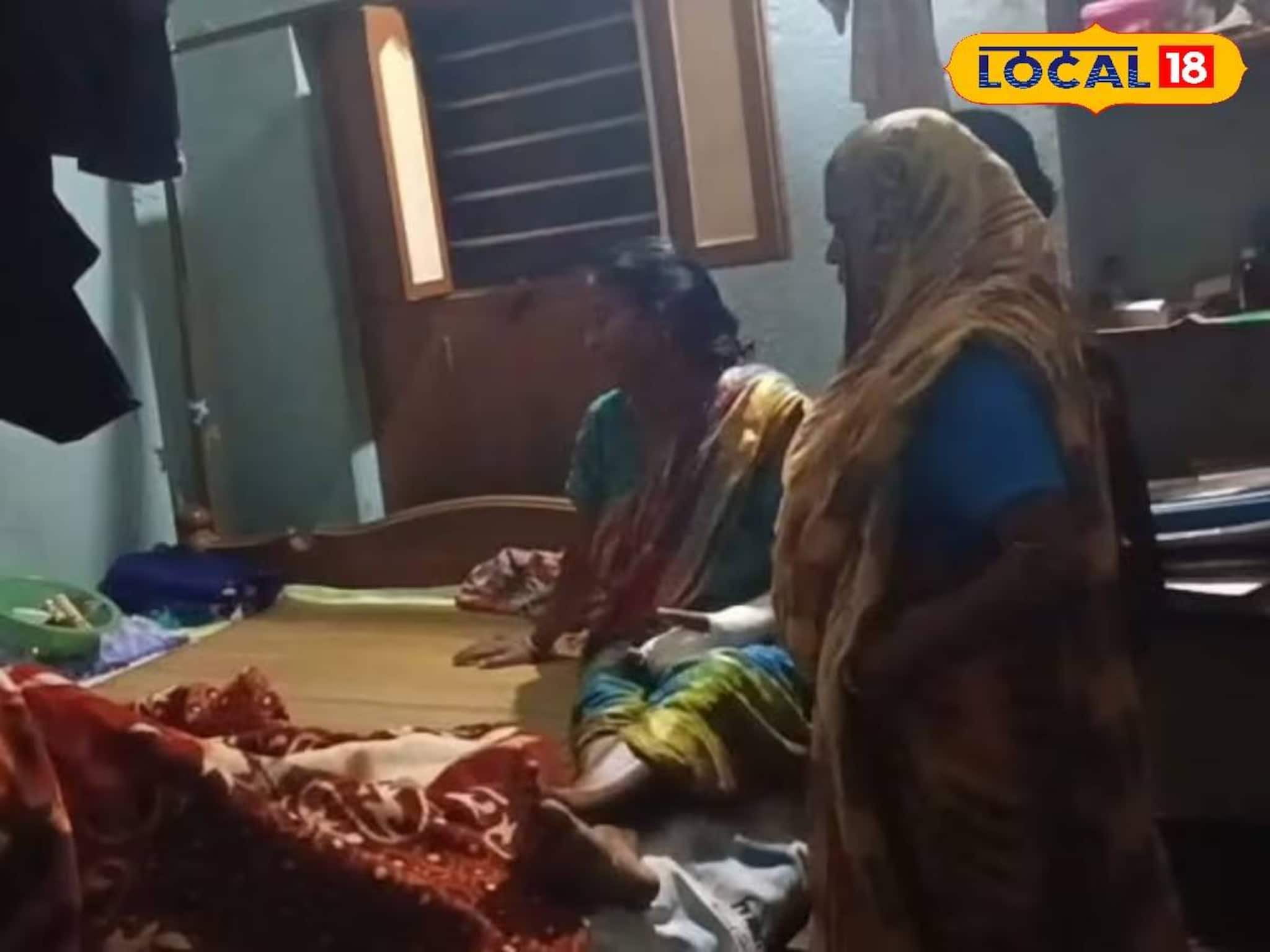 সড়ক দুর্ঘটনায় বাবার মৃত্যু! একইভাবে প্রাণ গেল ছেলের, পড়ুয়ার অকালপ্রয়াণে পরিবারে হাহাকার