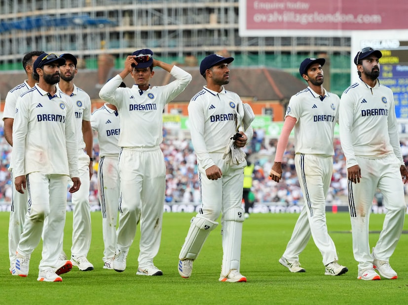 ১৪ তারিখ থেকে শুরু হতে চলেছে ঘরের মাঠে দক্ষিণ আফ্রিকার বিরুদ্ধে টেস্ট সিরিজ। এই সিরিজে ভারতের উইকেটকিপার ও সহ-অধিনায়ক ঋষভ পন্থ দলে ফিরতে চলেছেন। তবে ধ্রুব জুরেলের দুর্দান্ত ফর্মকে দলের ম্যানেজমেন্টের জন্য উপেক্ষা করা বেশ কঠিন হবে। ১৪ তারিখ থেকে শুরু হতে চলেছে ঘরের মাঠে দক্ষিণ আফ্রিকার বিরুদ্ধে টেস্ট সিরিজ। এই সিরিজে ভারতের উইকেটকিপার ও সহ-অধিনায়ক ঋষভ পন্থ দলে ফিরতে চলেছেন। তবে ধ্রুব জুরেলের দুর্দান্ত ফর্মকে দলের ম্যানেজমেন্টের জন্য উপেক্ষা করা বেশ কঠিন হবে।