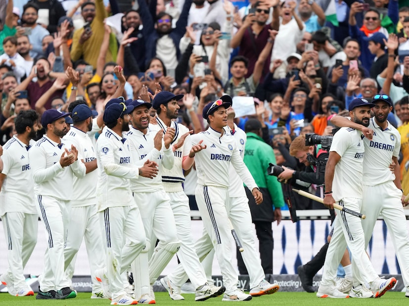 ভারত দক্ষিণ আফ্রিকার বিপক্ষে তিনজন স্পিনার ও দুইজন পেসার নিয়ে খেলতে পারে। মহেন্দ্র সিং ধোনি ও দীনেশ কার্তিক, ধোনি ও পার্থিব প্যাটেল, ধোনি ও ঋষভ পন্ত — ভিন্ন ভিন্ন সময়ে সীমিত ওভারের দলে একসঙ্গে খেলেছিলেন।