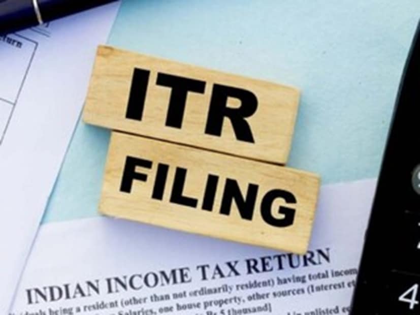 - ITR-১, ITR-২, ITR-৩, এবং ITR-৪ সমস্ত মে, জুন এবং জুলাইয়ের মধ্যে প্রকাশ করা হয়েছিল।- ITR-৫ ৮ অগাস্ট ২০২৫ তারিখে প্রকাশিত হয়েছিল।

- ITR-৬ এক্সেল ইউটিলিটি ১৫ অগাস্ট ২০২৫ তারিখে প্রকাশিত হয়েছিল।

- ITR-৭ এখনও প্রকাশ করা হয়নি।

- ২৯ জুলাই ২০২৫ তারিখে ফর্ম ৩সিএ-৩সিডি প্রকাশিত হয়।

- ২৯ জুলাই ২০২৫ তারিখে ফর্ম ৩সিবি-৩সিডি প্রকাশিত হয়।