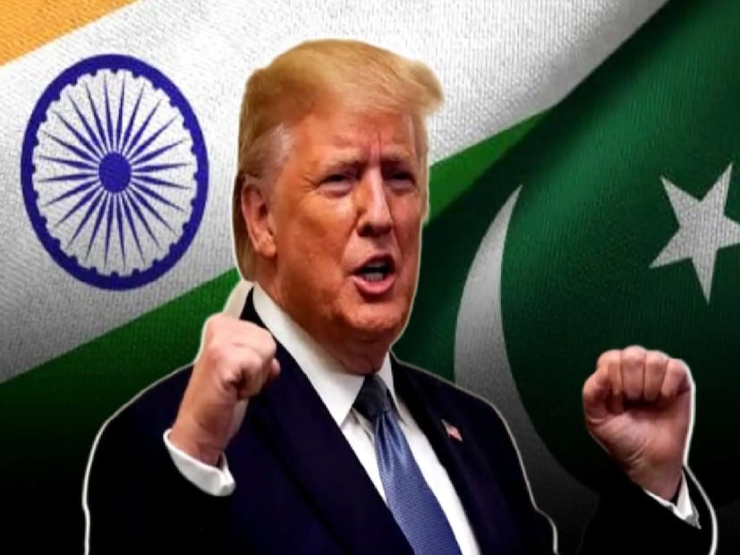 ওয়াশিংটন: ভারত প্যাঁচে পড়লে যে প্রতিবেশী দেশটি সবচেয়ে বেশি খুশি হয় সে হল পাকিস্তান৷ ভারতের ওপর আমেরিকার শুল্ক বোমার পর পরিস্থিতি অযথাই জটিল হয়ে গেছে৷  আমেরিকা বনাম ভারত এক অঘোষিত ট্যারিফ ওয়ার শুরু হয়ে গেছে৷  এই শুল্কের কারণে ভারতের ব্যবসায়ীরা চিন্তিত হয়েছেন৷ অন্যদিকে পাকিস্তান ভারতের এই পরিস্থিতিতে একেবারে বল্লে বল্লে করছে।  Photo- Collected 