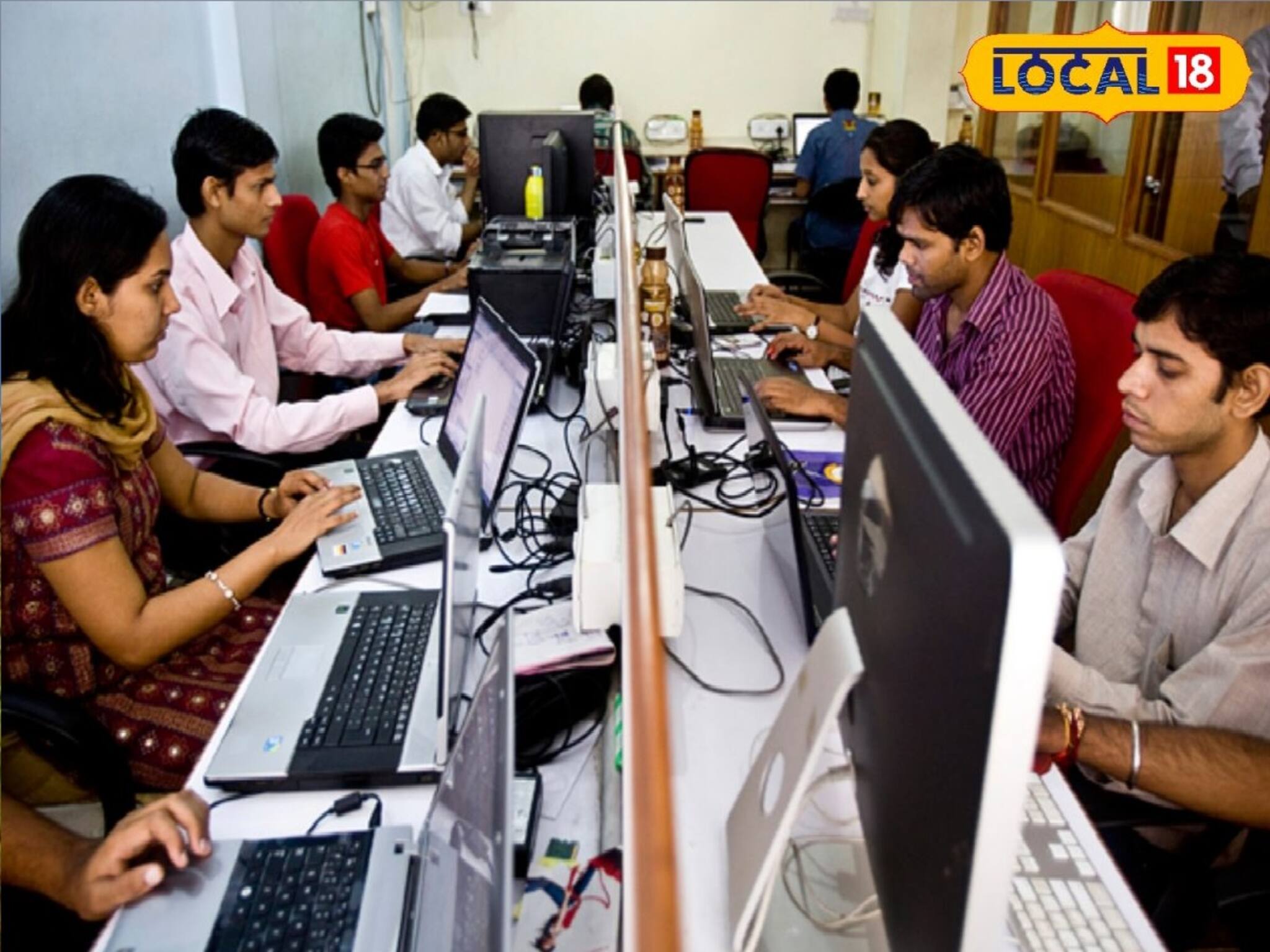West Bengal Job vacancy: উচ্চমাধ্যমিক পাশ করলেই মোটা অঙ্কের বেতনের চাকরি! মুর্শিদাবাদে চাকরির সুযোগ, আবেদন করুন আজই