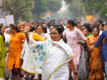 সাংসদদের সঙ্গে আজ বৈঠকে মমতা