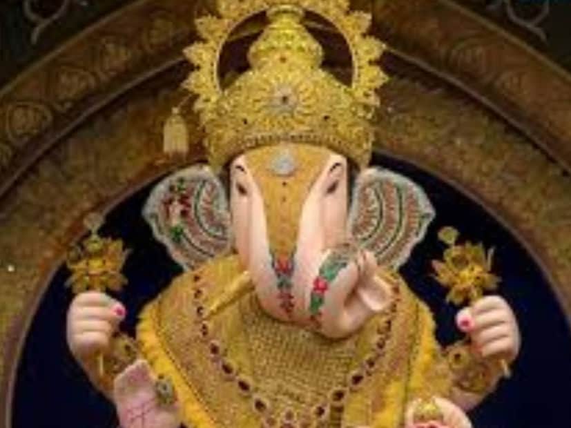 বুধবার সূর্যোদয় থেকে শুরু করে দুপুর ৩.৪৪ পর্যন্ত আছে এই তিথি৷ আগের দিন অর্থাৎ ২৬ অগাস্ট মঙ্গলবার দুপুর ১.৫৫ মিনিটে এই তিথি শুরু হচ্ছে৷ উদয় তিথি অনুযায়ী গণেশ চতুর্থী পালিত হবে বুধবার৷ 