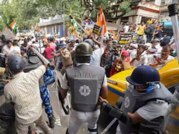 Nabanna Abhijan: ‘নবান্ন অভিযানে’ ধুন্ধুমার পরিস্থিতিতে বিশৃঙ্খলা তৈরি, আইন হাতে নেওয়া-সহ একাধিক অভিযোগে বিক্ষোভকারীদের বিরুদ্ধে FIR দায়ের পুলিশের
