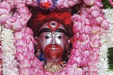 আজ কৌশিকী অমাবস্যায় মহিলারা সিঁদুরে মিশিয়ে নিন ‘এই’ বিশেষ জিনিস! দাম্পত্য সুখের হবে!