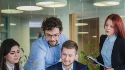 প্রচণ্ড চাপের মুখে কাজ এড়িয়ে ব্যস্ত থাকার প্রবণতা প্রচণ্ড চাপের মুখে কাজ এড়িয়ে ব্যস্ত থাকার প্রবণতা