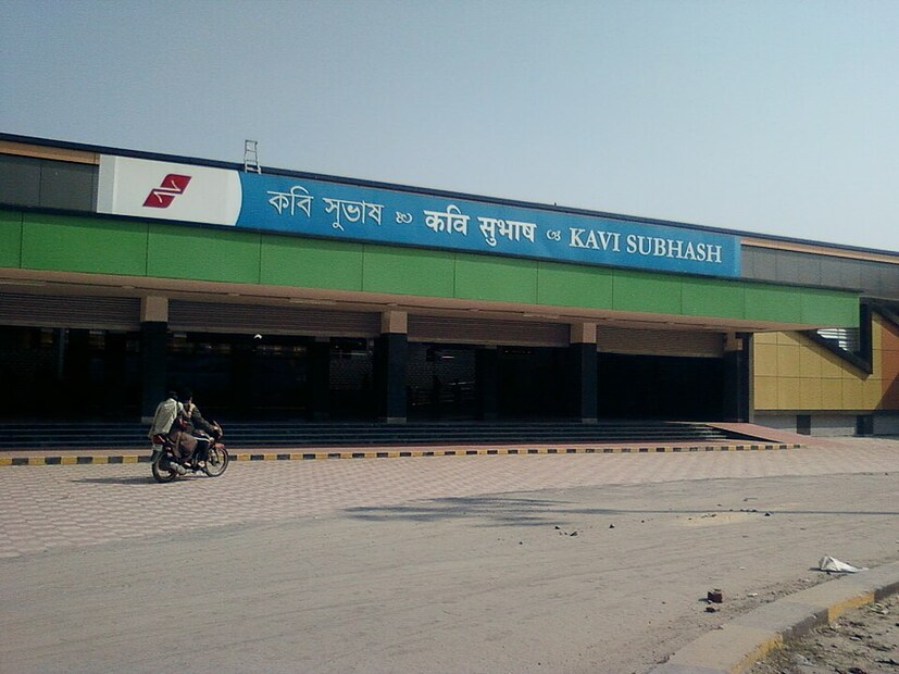 কবি সুভাষ মেট্রো স্টেশন থেকে যাত্রীরা সরাসরি শহিদ ক্ষুদিরাম মেট্রো স্টেশনে গিয়ে মেট্রো ধরতে পারবেন। যাত্রীদের আশা, এই পরিষেবা যাত্রাপথে কিছুটা হলেও স্বস্তি দেবে। তবে রাজ্য সরকারের তরফে কলকাতা মেট্রো কর্তৃপক্ষকে দ্রুত কবি সুভাষ মেট্রো সংস্কারের কাজ শেষ করতে বলা হয়েছে।