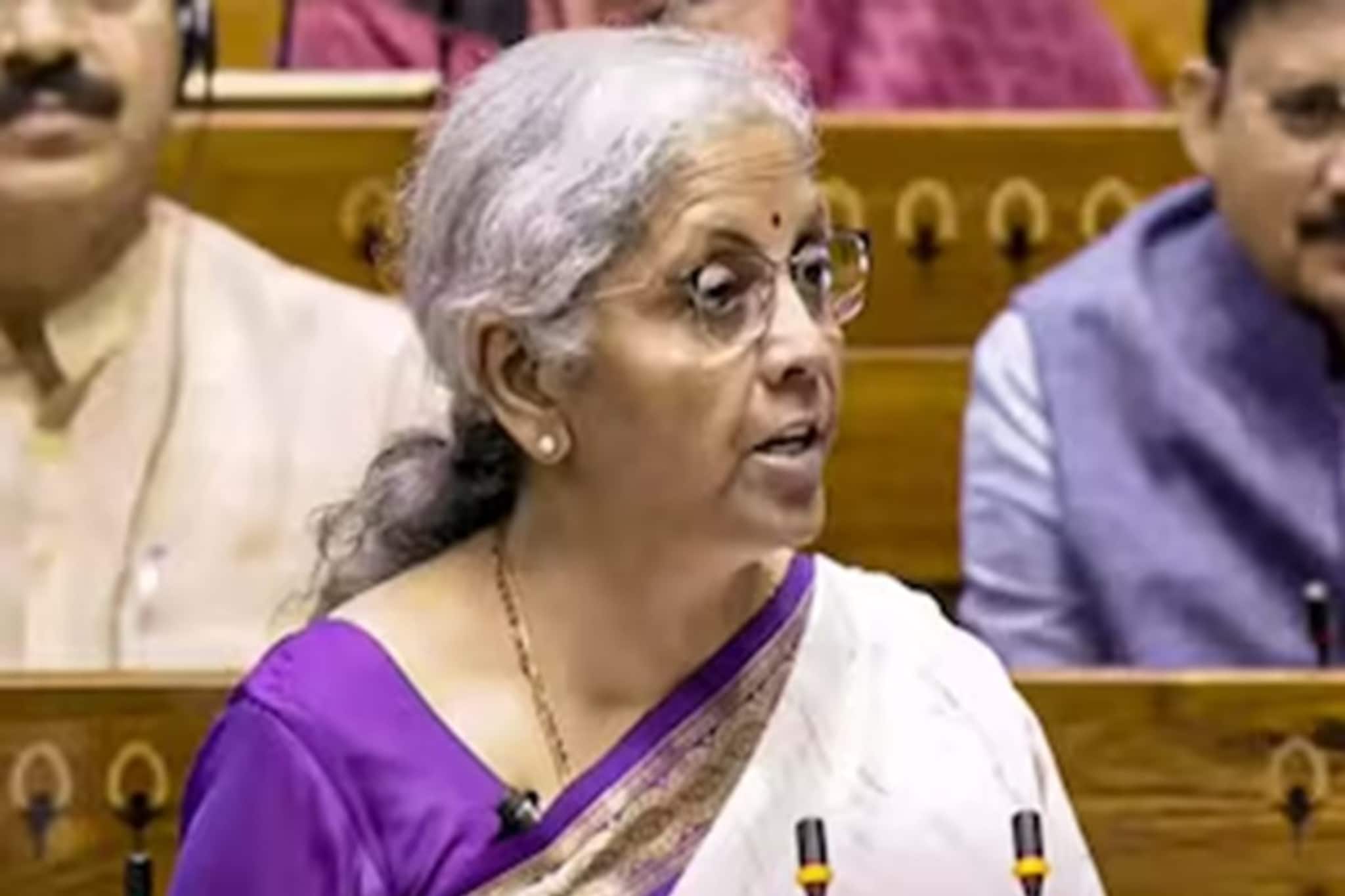 ২০২৬ সালের বাজেট পেশের তারিখ জানেন তো? ১ ফেব্রুয়ারি তো রবিবার পড়ছে!