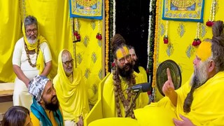 প্রেমানন্দ মহারাজের সঙ্গে দেখা করলেন শিল্পা শেট্টি ও রাজ কুন্দ্রা 