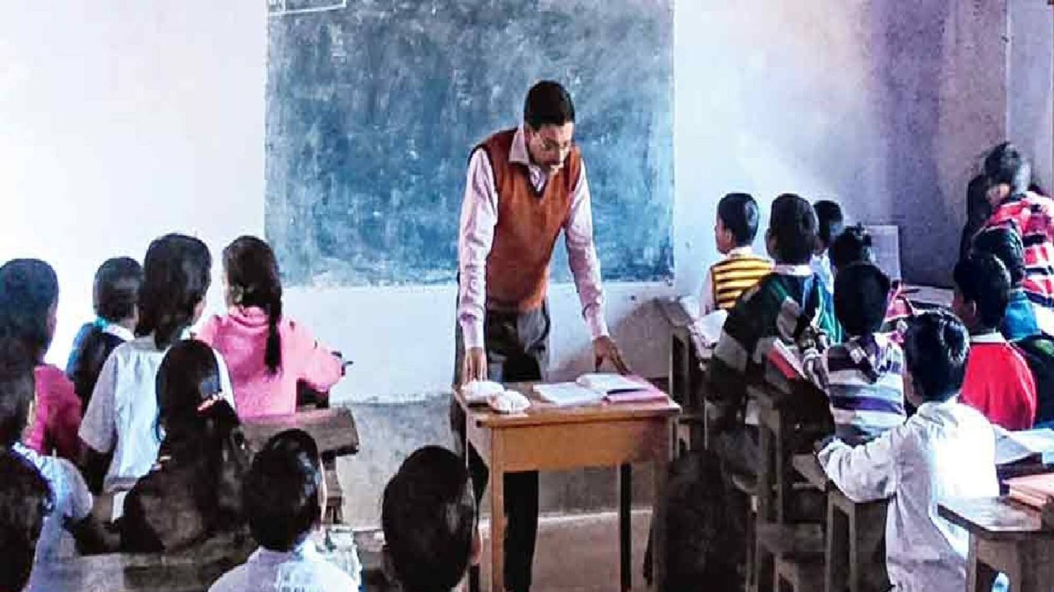 Primary Teacher: প্রাথমিক শিক্ষক নিয়োগে স্বচ্ছতায় জোর, ইন্টারভিউতে ভিডিওগ্রাফি থেকে নম্বর প্রক্রিয়া-বহু পরিবর্তন!