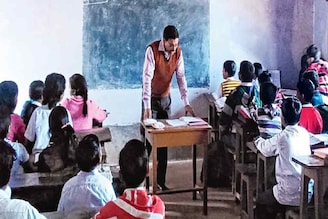 প্রাথমিক শিক্ষক নিয়োগে স্বচ্ছতায় জোর, ভিডিওগ্রাফি থেকে নম্বর প্রক্রিয়া-বহু পরিবর্তন!