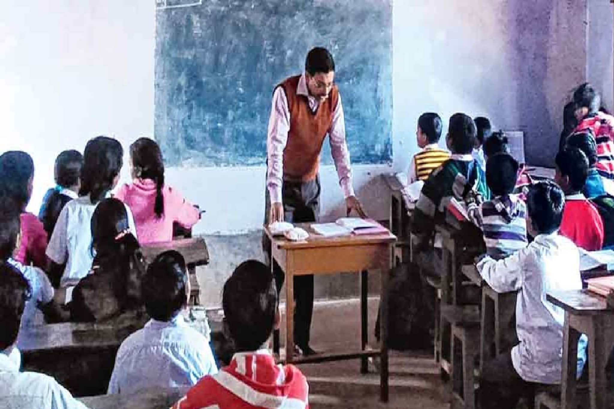 Primary Teacher: প্রাথমিক শিক্ষক নিয়োগে স্বচ্ছতায় জোর, ইন্টারভিউতে ভিডিওগ্রাফি থেকে নম্বর প্রক্রিয়া-বহু পরিবর্তন!