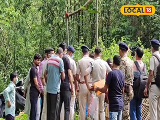 রঘুনাথগঞ্জের মৃত্যুর চার মাস পর কবর থেকে খুঁড়ে বের করা হচ্ছে গৃহবধূর মৃতদেহ