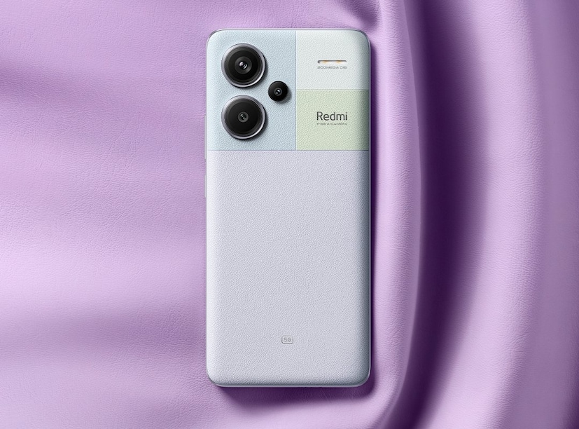 Redmi Note 13 Pro Plus 5G-এর ফিচার: Xiaomi Redmi Note 13 Pro Plus 5G ফোনে রয়েছে ৬.৬৭ ইঞ্চির একটি কার্ভড AMOLED ডিসপ্লে। যার রিফ্রেশ রেট ১২০ হার্ৎজ। রয়েছে ১৮০০ নিটস পিক ব্রাইটনেসও। এছাড়াও ডিসপ্লে-কে মজবুত করার জন্য ফোনে রয়েছে Gorilla Glass Victus প্রোটেকশনও। 