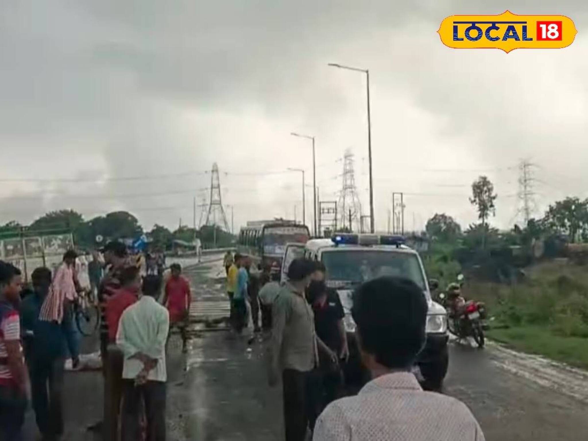 জাতীয় সড়কে ভয়াবহ দুর্ঘটনা, বিকট শব্দ, আহতদের চিৎকার...! ঘটনাস্থলেই মৃত ১, গুরুতর জখম ৭