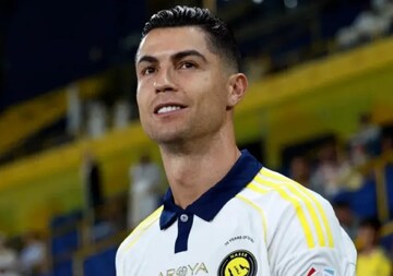 হোয়াইট হাউসে রোনাল্ডো! বিশ্বের অন্যতম সেরা ফুটবলারের সঙ্গে দেখা ট্রাম্পের, কী কথা হল! হোয়াইট হাউসে রোনাল্ডো! বিশ্বের অন্যতম সেরা ফুটবলারের সঙ্গে দেখা ট্রাম্পের, কী কথা হল!