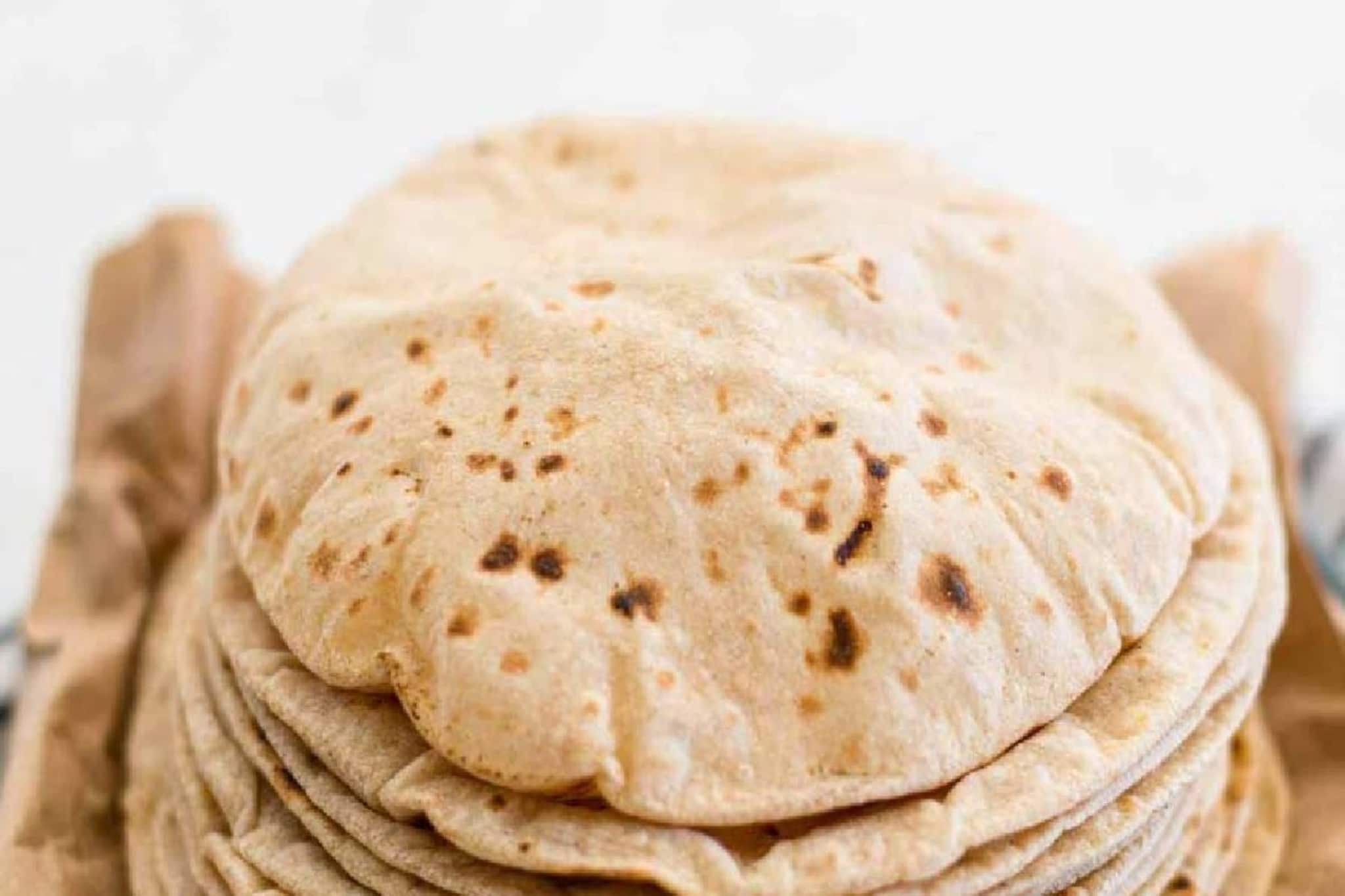 আটা-ময়দায় মেশান শুধু 'এক' চিমটি! তুলোর মতো নরম, সুস্বাদু হবে প্রতিটি রুটি! শিখে নিন