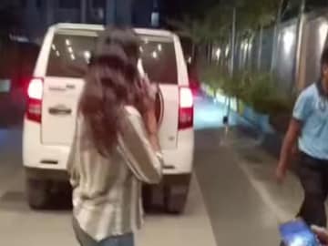 নায়কের মতোই পারিশ্রমিক নিচ্ছেন অভিনেত্রী, এই নায়িকার স্টারডম পিছনে ফেলে দেবে সকলকে নায়কের মতোই পারিশ্রমিক নিচ্ছেন অভিনেত্রী, এই নায়িকার স্টারডম পিছনে ফেলে দেবে সকলকে