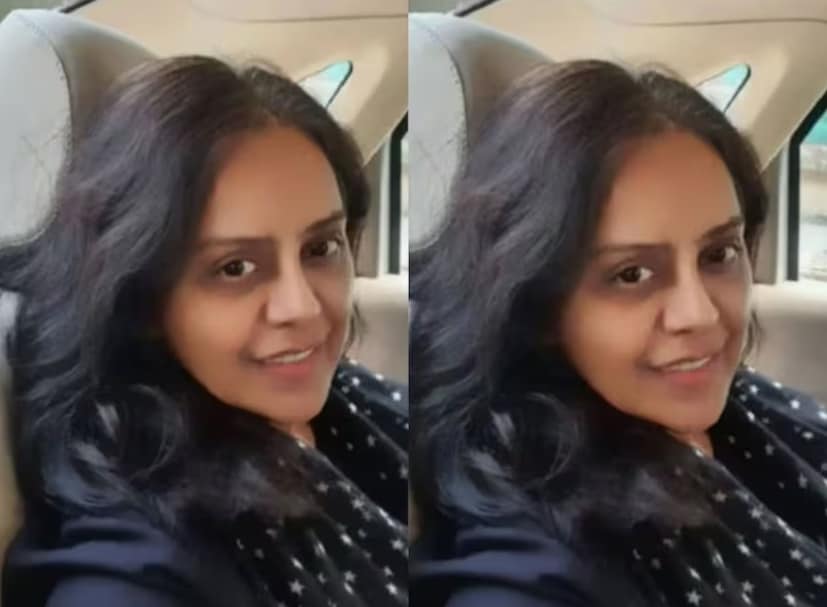 শগুফতা যখন মাত্র ১৭ বছরের কিশোরী, তখনই তাঁকে এই নরকযন্ত্রণার মধ্যে দিয়ে যেতে হয়েছে। দেহ ব্যবসার পাশাপাশি দুবাইয়ে বার নর্তকীর কাজও করতে হয়েছিল তাঁকে। ফিল্মফেয়ারের এক সাক্ষাৎকারে ওই লেখিকা জানিয়েছিলেন যে, সেই কাজে এক রাতের জন্য ৩০০০ টাকা করে পেতেন তিনি। এরপর কারও পরামর্শে দুবাই পৌঁছে সেখানে বার নর্তকী হিসেবে কাজ শুরু করেন। আর দুবাইয়ে কাজের সূত্রেই প্রথম বার প্রেমে পড়েছিলেন শগুফতা।